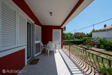 Apartmaji in sobe s parkingom Sukošan, Zadar - 24693