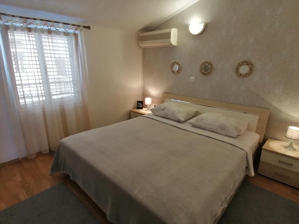 Appartamenti con parcheggio Igrane, Macarsca - Makarska - 24696