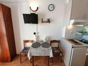 Igrane, Spisestue i overnattingstype studio-apartment, WiFi.
