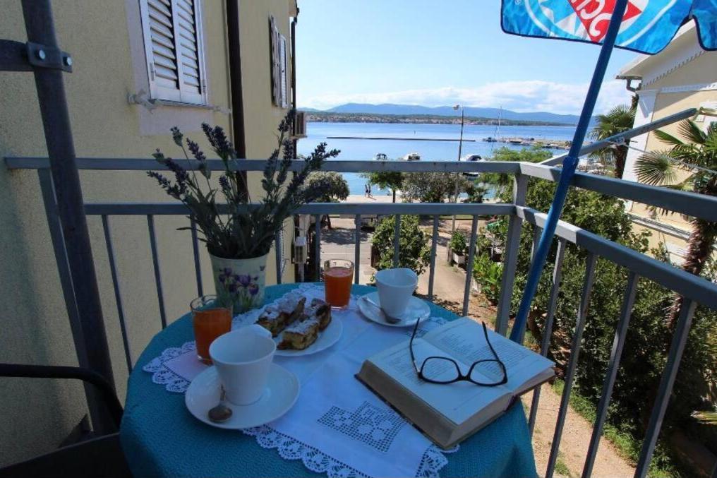 Appartamenti accanto al mare Malinska, Veglia - Krk - 24705