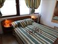 Malinska, Спальня в размещении типа studio-apartment.