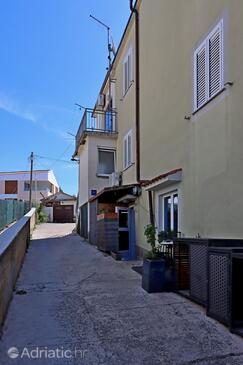 Apartamentos junto al mar Malinska, Krk - 24705