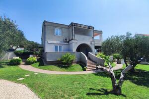 Апартаменты с парковкой Пакоштане - Pakoštane, Биоград - Biograd - 24713