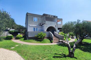 Apartmaji s parkingom Pakoštane, Biograd - 24713 Adriatic.hr