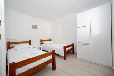 Apartments with parking space Pag - 24714