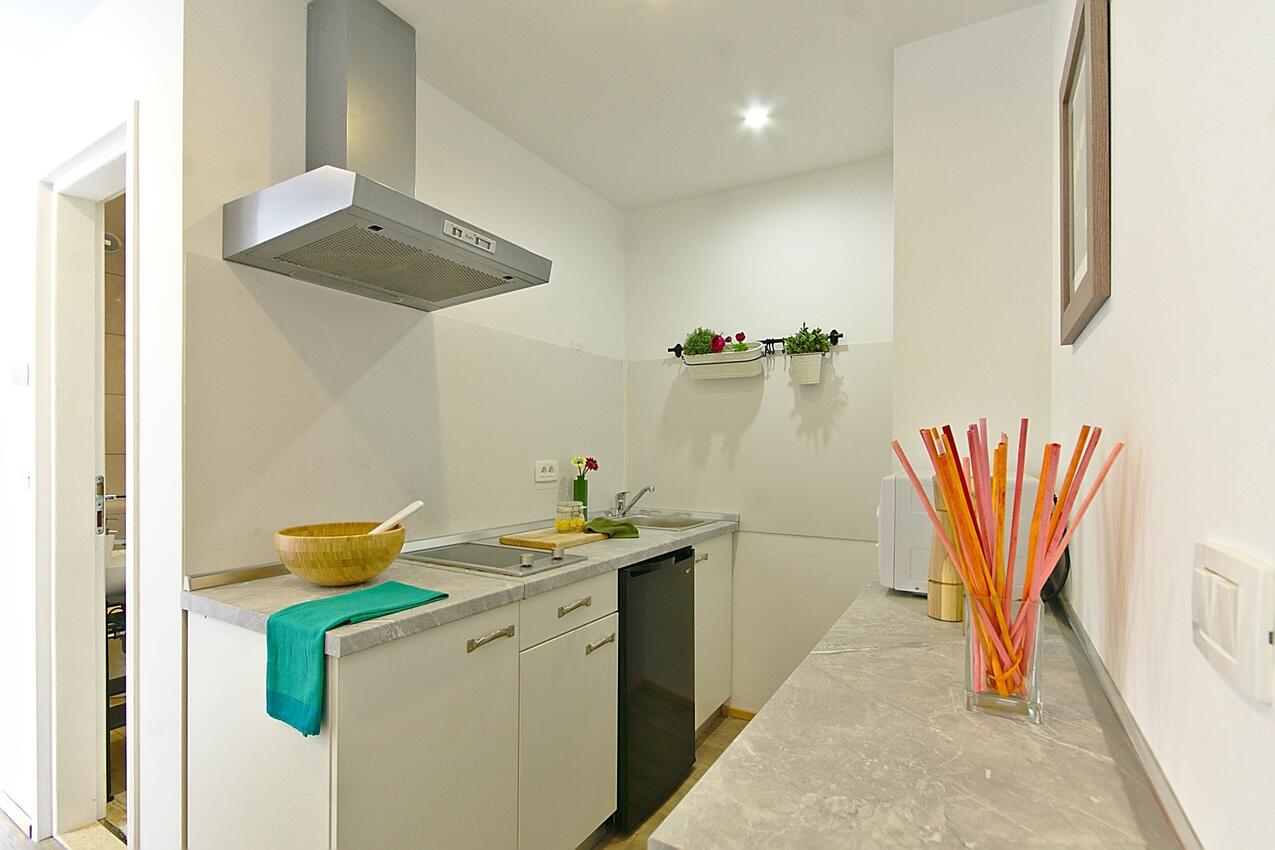 Апартаменты с парковкой Нови-Винодолски - Novi Vinodolski - 24716