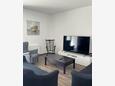 Biograd na Moru, Sala de estar en alojamiento de tipo apartment, aire acondicionado disponible y WiFi.