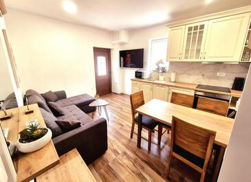 Ház családok részére medencével Maovice, Zagora - 24726