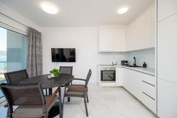 Appartements avec parking Mastrinka, Ciovo - 24727