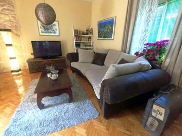 Ferienhaus mit Parkplatz Blato, Korcula - 24736