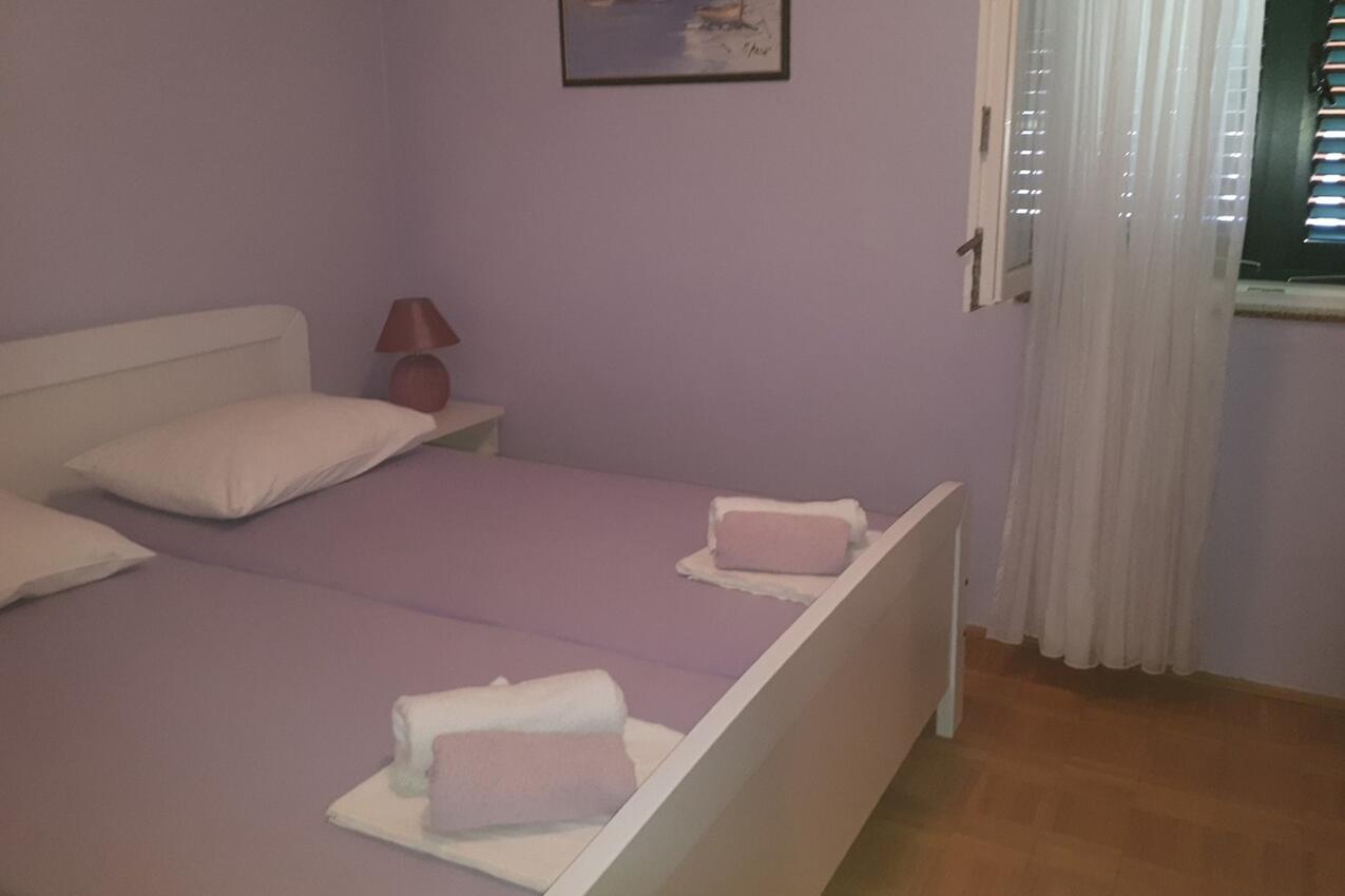 Apartmanok parkolóhellyel Vodice - 24737