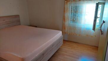 Apartmaji s parkingom Vodice - 24737