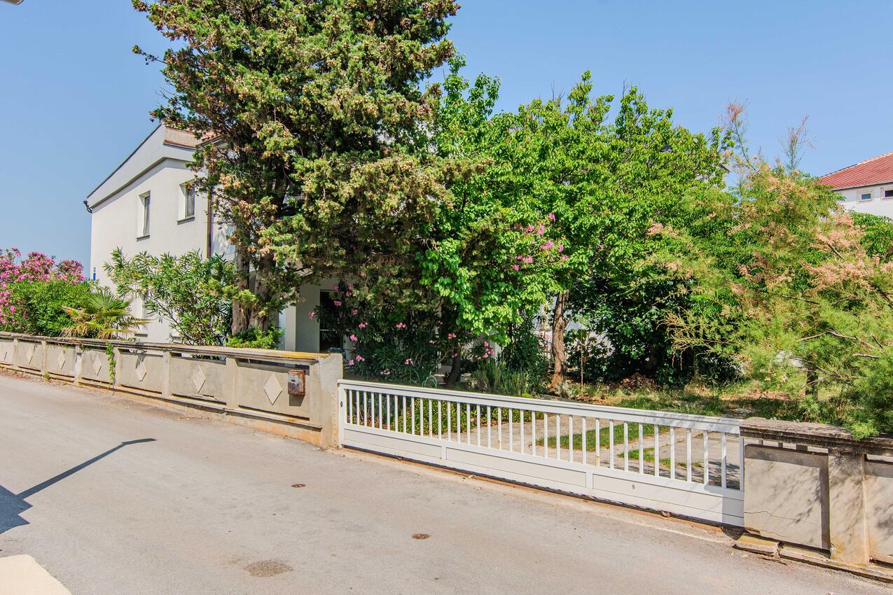 Lägenheter med parkering Vir - 24740