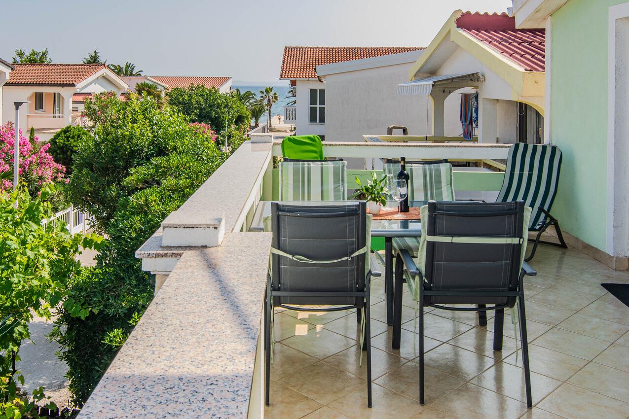Dvosobni apartman Vir (A-24741-a)