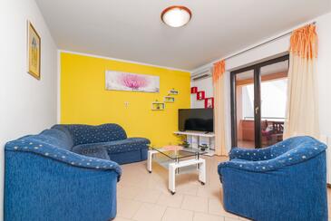 Štinjan, Pokój dzienny w zakwaterowaniu typu apartment, Dostępna klimatyzacja i WiFi.