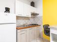 Štinjan, Küche in folgender Unterkunftsart studio-apartment, WiFi.