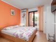 Štinjan, Schlafzimmer in folgender Unterkunftsart studio-apartment, Klimaanlage vorhanden und WiFi.
