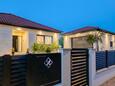 Privlaka, Zadar, Parkering 24747 - Feriehus med sandstrand.