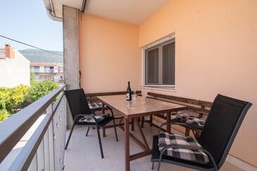 Ferienwohnungen mit Parkplatz Kastel Stari, Kastela - 24752