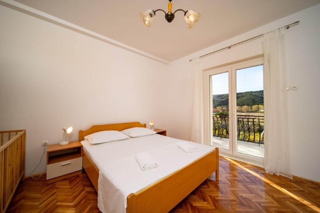 Apartamente cu parcare Lopar, Rab - 24754