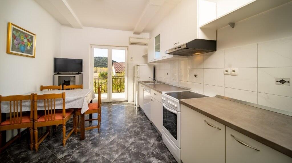 Apartamente cu parcare Lopar, Rab - 24754