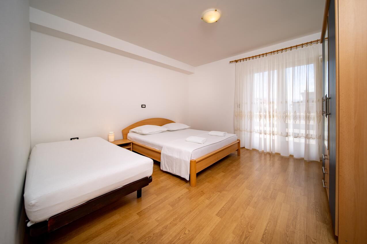 Apartamenty z parkingiem Lopar, Rab - 24754