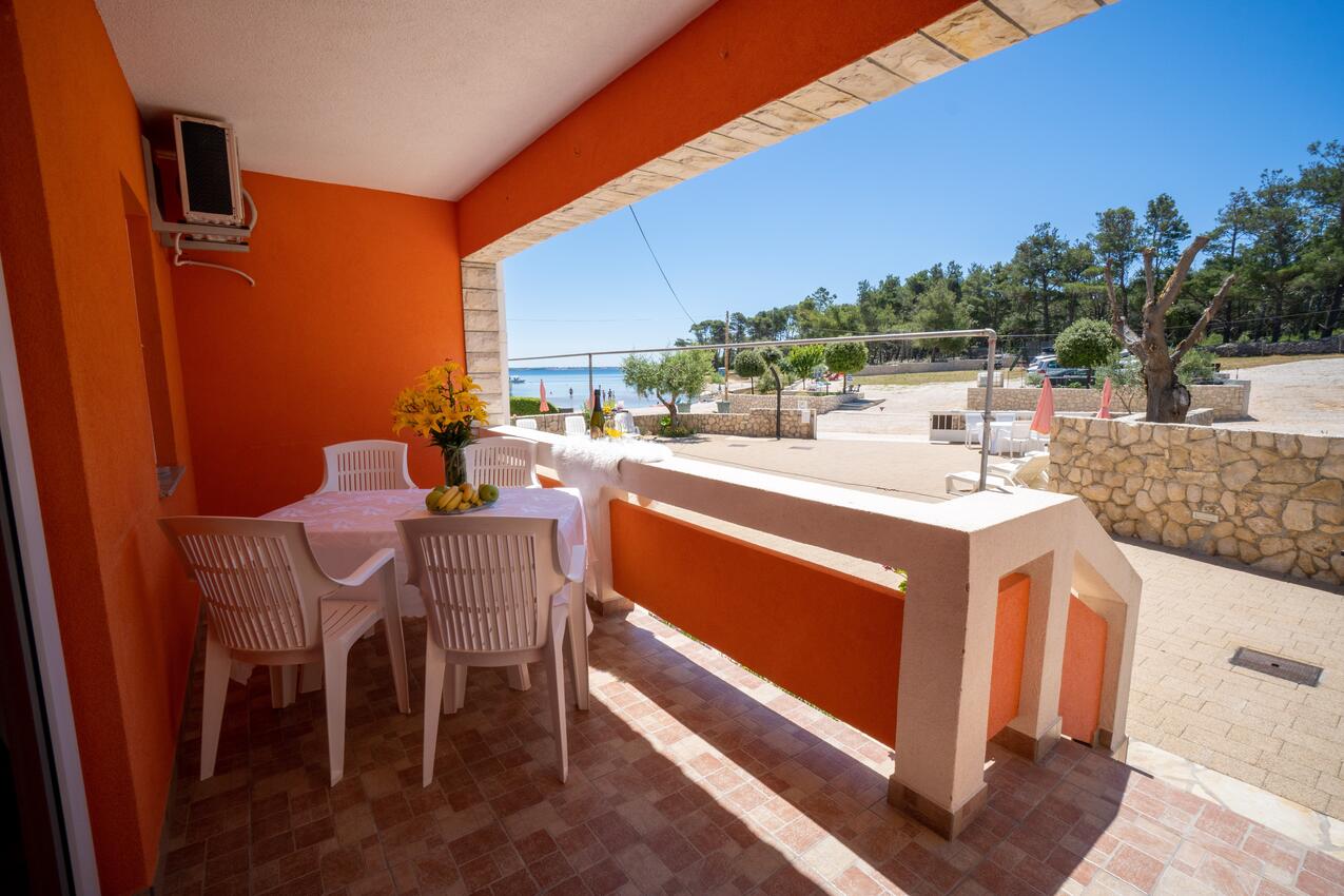 Dvosobni apartman Vir (A-24755-a)