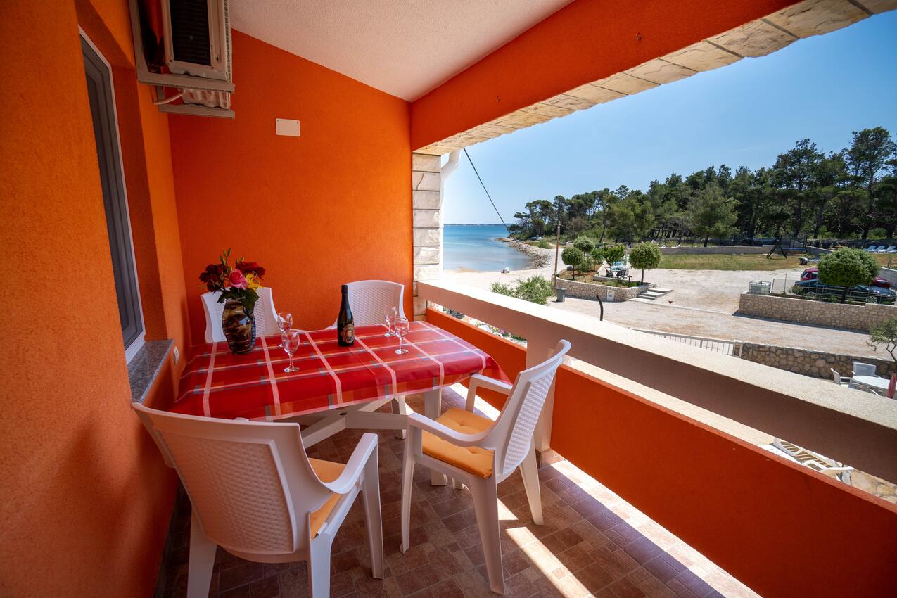 Dvosobni apartman Vir (A-24755-d)