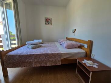 Apartmani s parkingom Palit, Rab - 24756