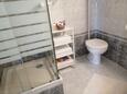 Ванная комната Vis, Ванная комната в размещении типа studio-apartment, Домашние животные допускаются и WiFi.