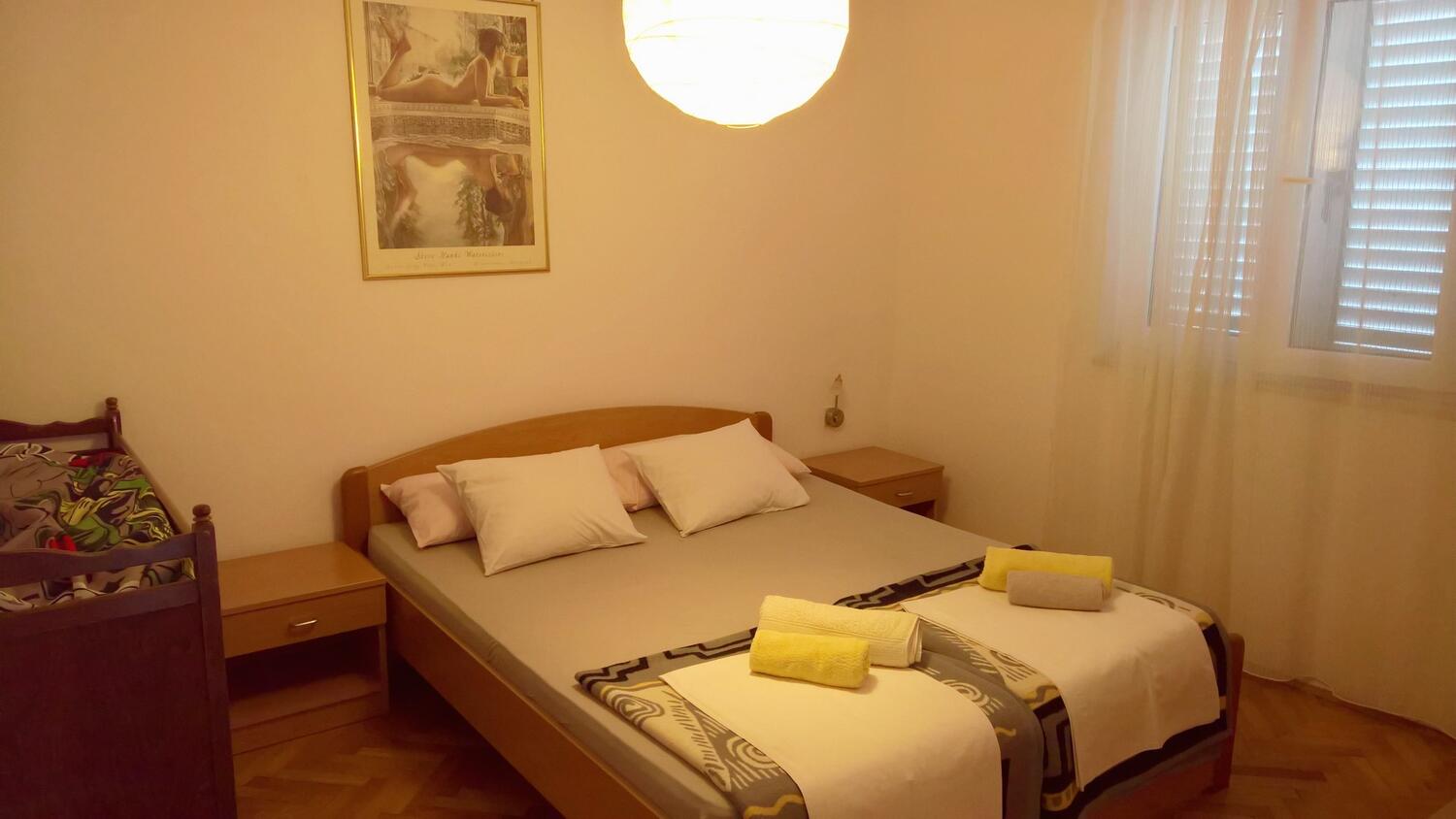 Appartamenti con parcheggio Slosella - Pirovac, Sebenico - Šibenik - 24766