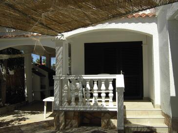 Apartmanok parkolóhellyel Pirovac, Sibenik - 24766