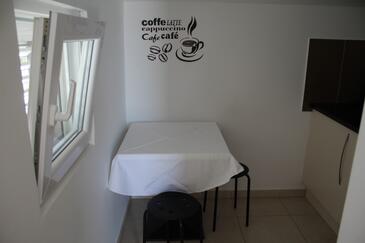 Pirovac, Spisestue i overnattingstype studio-apartment, WiFi.
