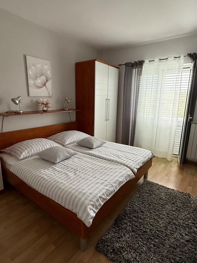 Apartments and rooms by the sea Gozinka, Rab - 24767