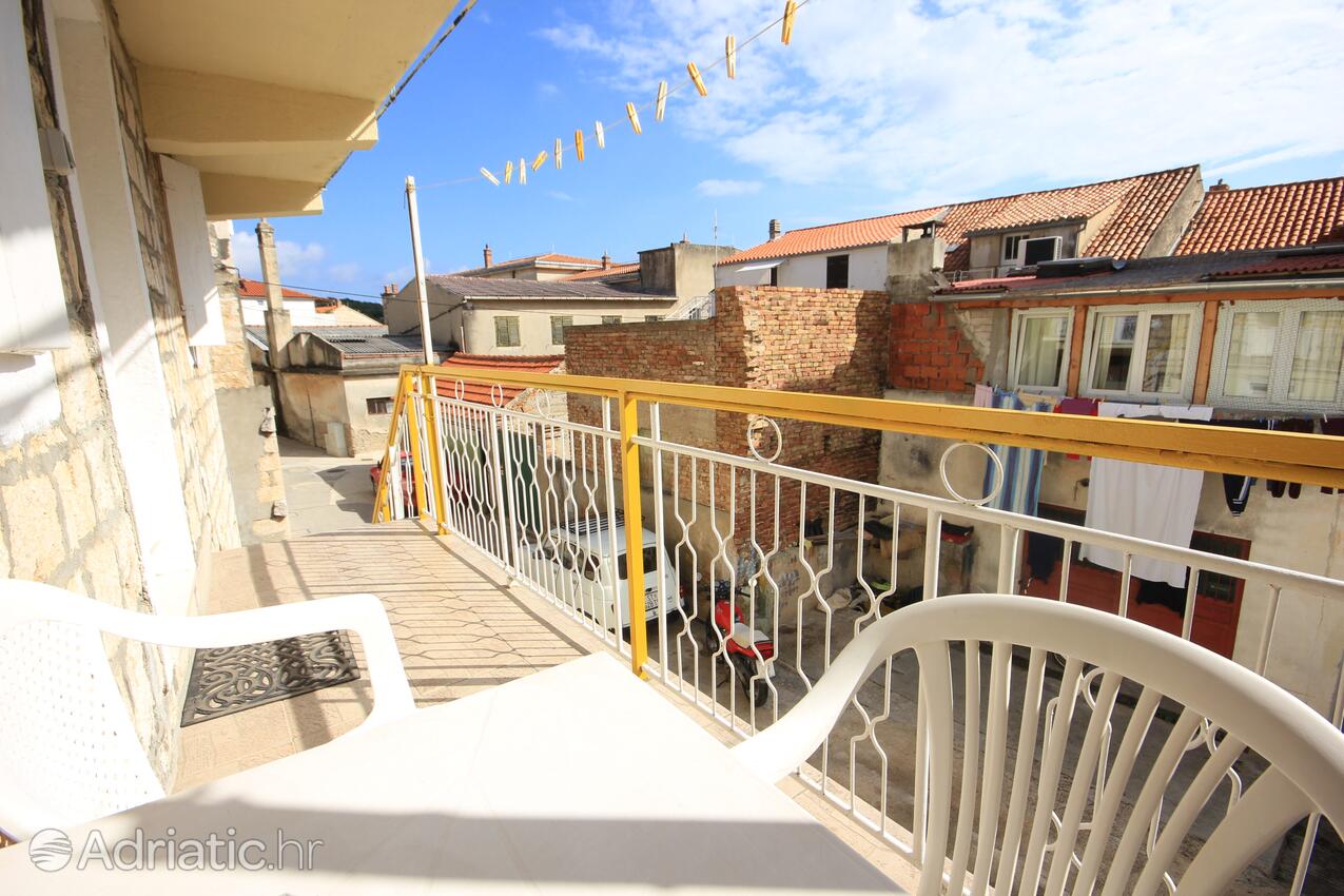 Apartments by the sea Vis - 2477