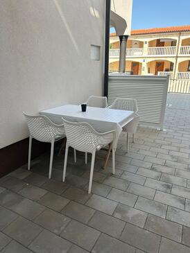 Appartamenti accanto al mare Puntadura - Vir - 24777