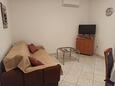 Biograd na Moru, Wohnzimmer in folgender Unterkunftsart apartment, Klimaanlage vorhanden und WiFi.