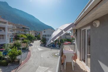Apartments with parking space Makarska - 24785