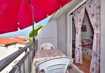 Ferienwohnungen mit Parkplatz Makarska - 24785