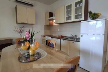 Apartmány s parkovištěm Krapanj, Šibenik - 24787