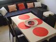Turanj, Eetkamer in accommodatietype apartment, WiFi.