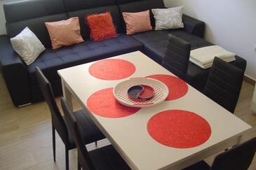 Apartments by the sea Turanj, Biograd - 24791