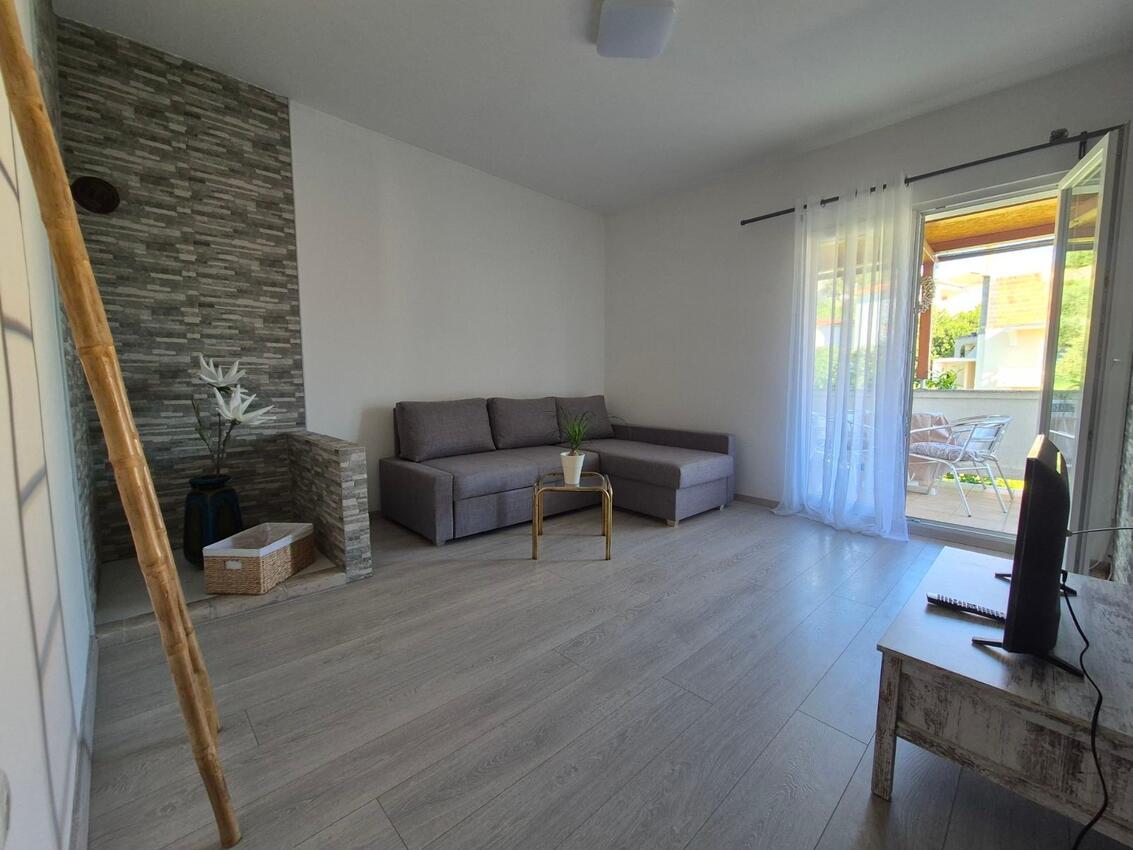 Apartamente cu parcare Rab - 24792