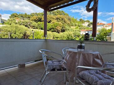 Apartmány s parkovištěm Rab - 24792