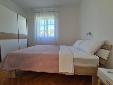 Apartmány s parkoviskom Rab - 24792