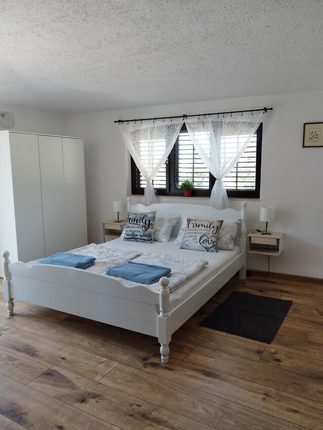 Ferienwohnungen am Meer Jablanac, Senj - 24793