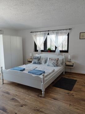 Ferienwohnungen am Meer Jablanac, Senj - 24793