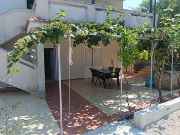 Apartmány s parkovištěm Lun, Pag - 24796