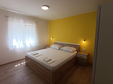 Apartments with parking space Lun, Pag - 24796