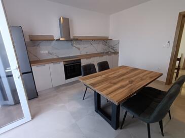 Apartments with parking space Lun, Pag - 24796